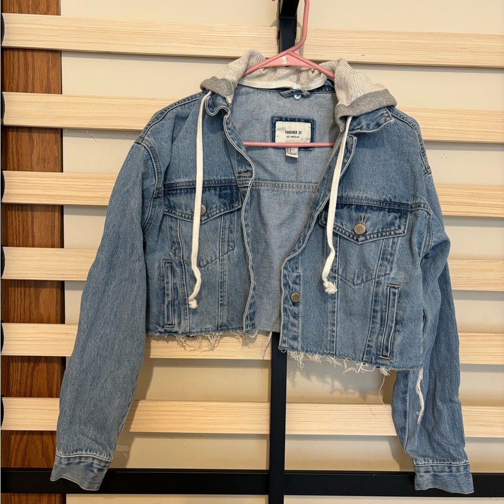 Forever 21 Cropped Light Blue Denim Jean Jacket